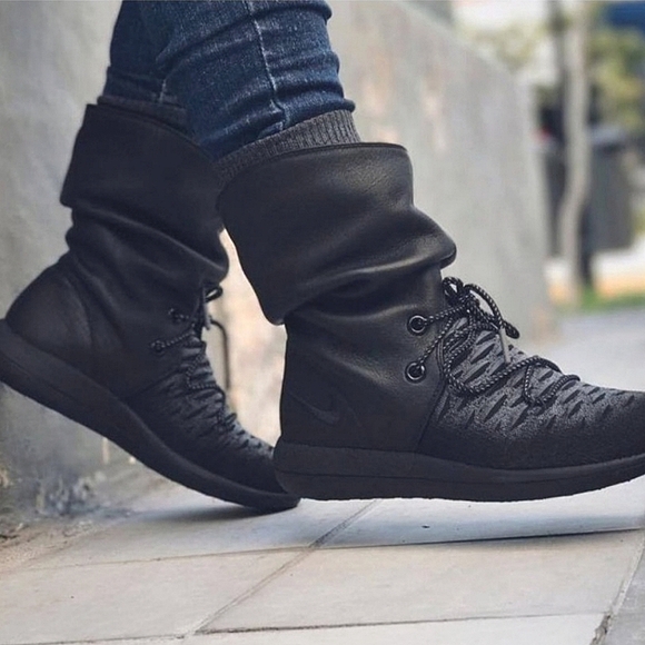 EUC Nike Roshe 2 Hi Flyknit Slouch Leather Boots W Sz 7 All Black Gray - Picture 1 of 16